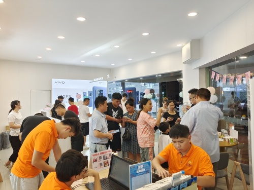 助老店迎新增长 数字营销驱动下的汇通达乡镇零售“双11”电子产品销售